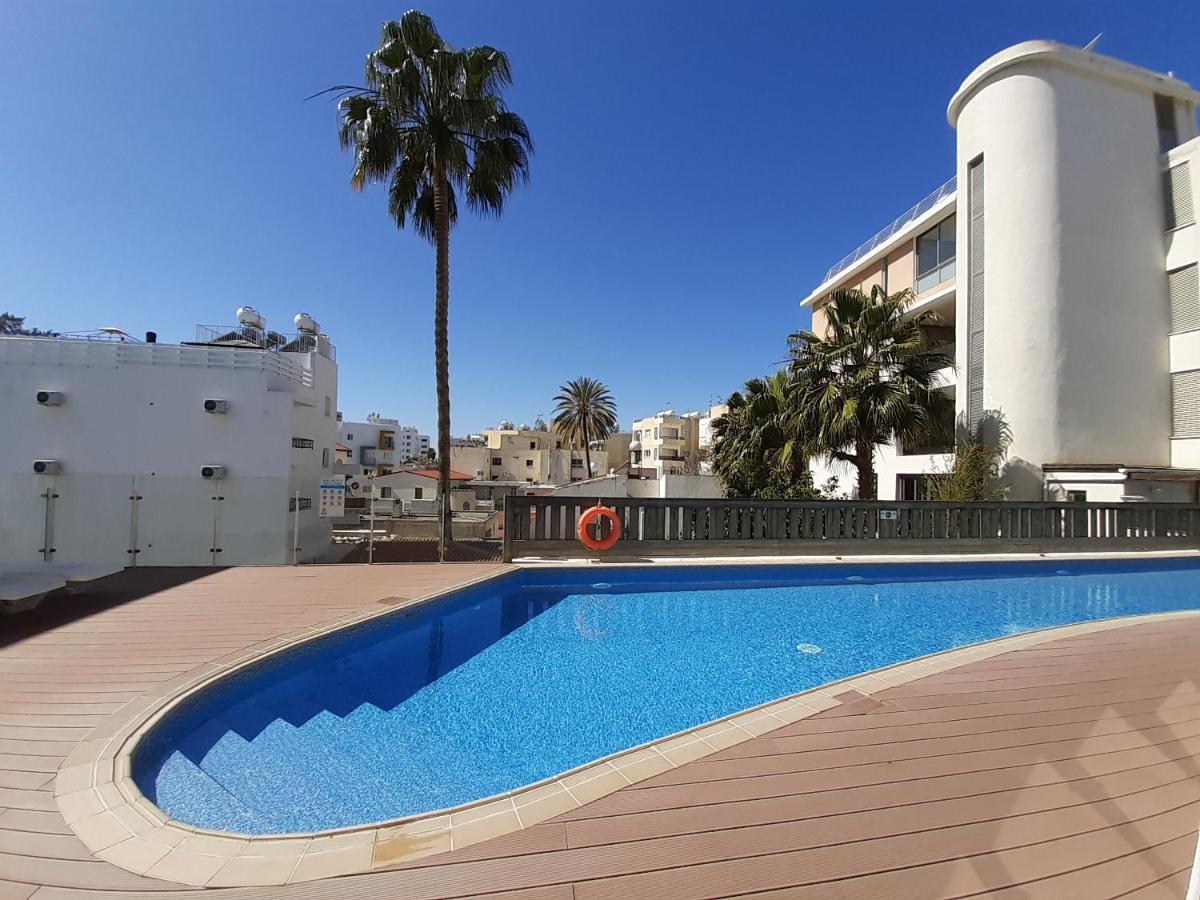 City Flats 2 Bedroom Apartment Larnaca Bagian luar foto