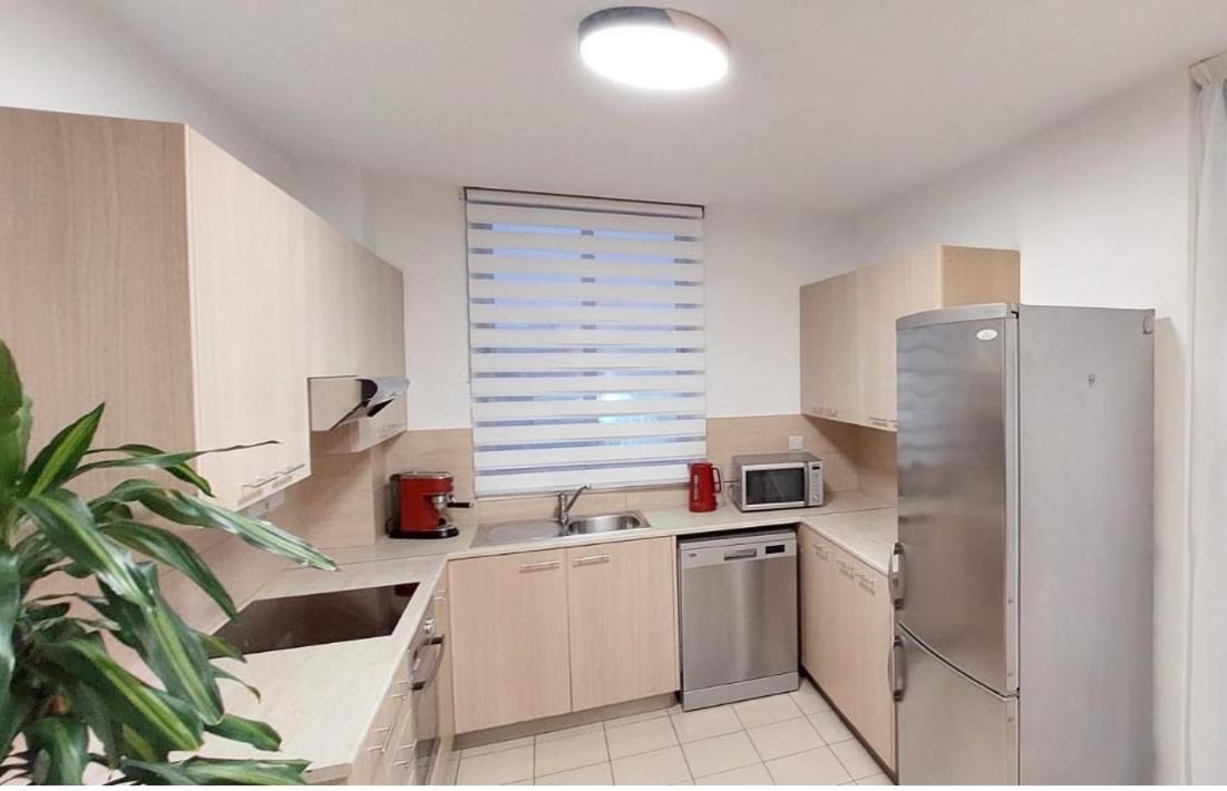 City Flats 2 Bedroom Apartment Larnaca Bagian luar foto