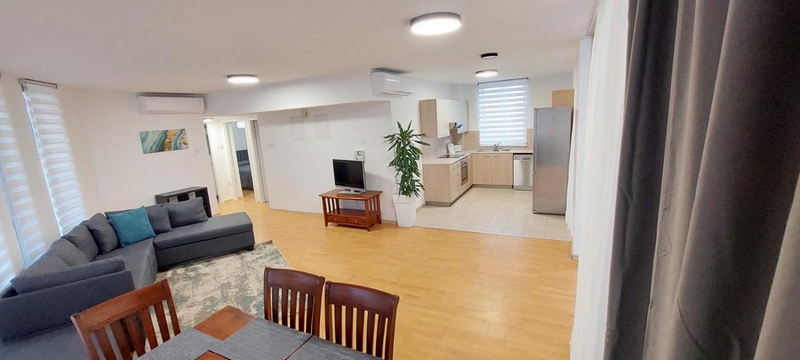 City Flats 2 Bedroom Apartment Larnaca Bagian luar foto
